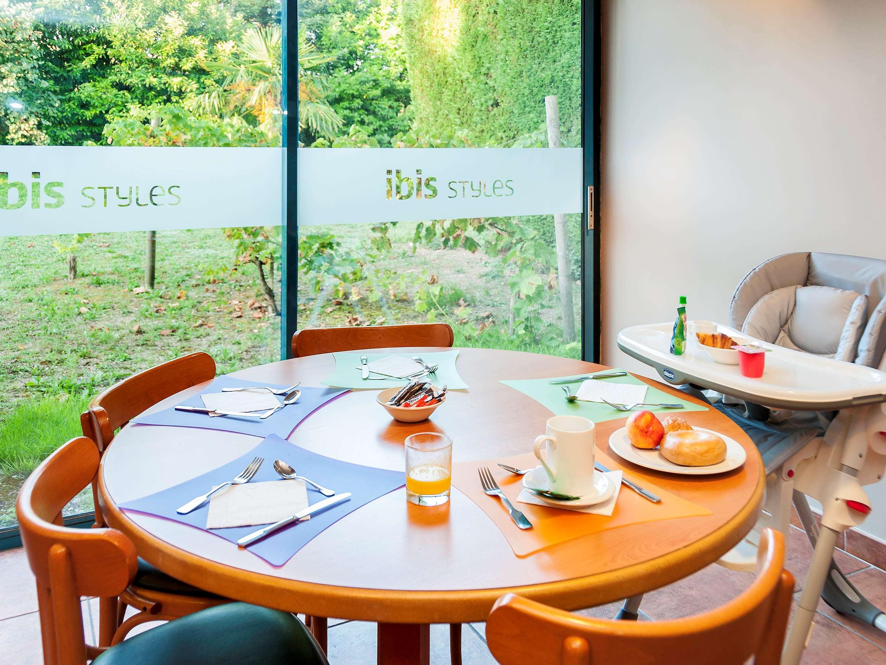 Ibis Styles Cognac Hotell Châteaubernard Eksteriør bilde