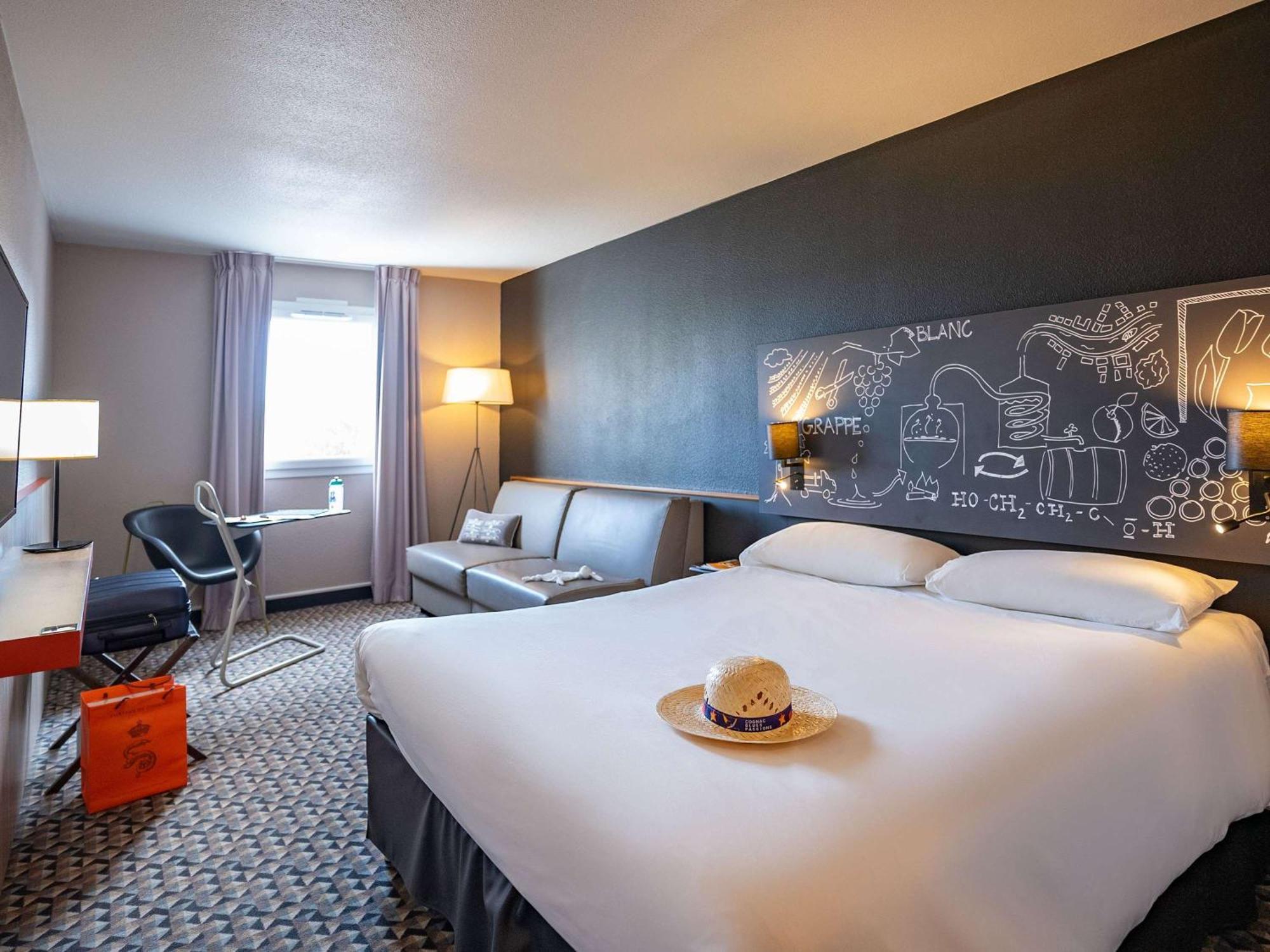 Ibis Styles Cognac Hotell Châteaubernard Eksteriør bilde