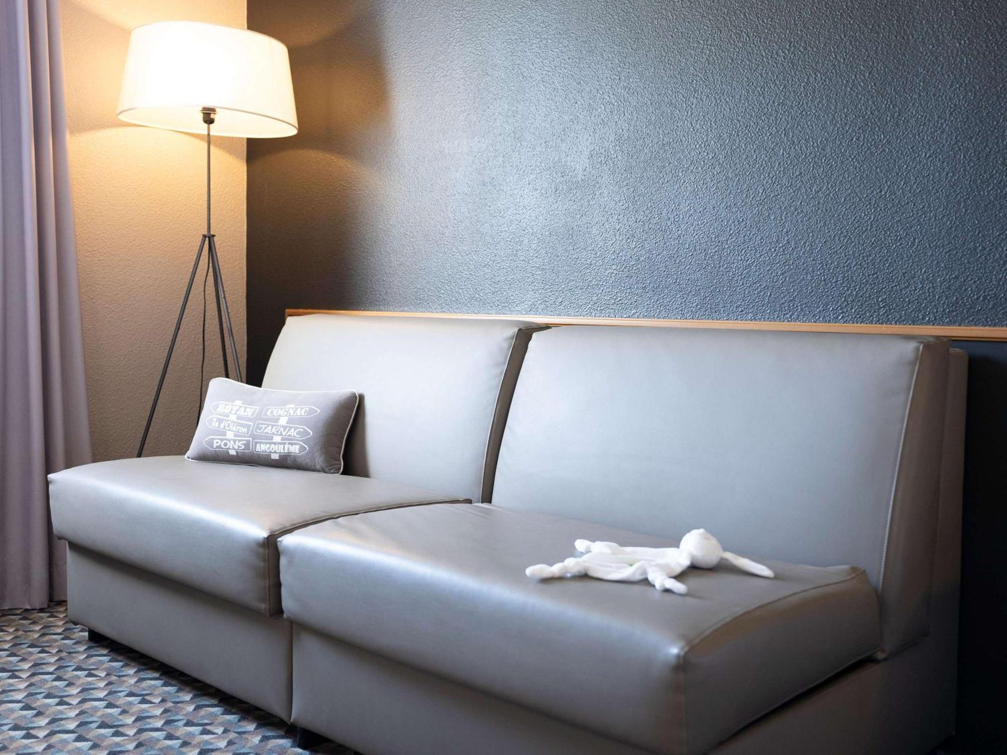 Ibis Styles Cognac Hotell Châteaubernard Eksteriør bilde